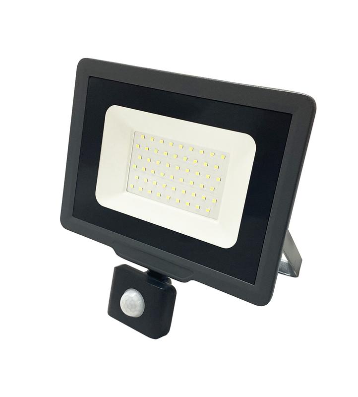 Прожектор светодиодный PFL-C3 SENSOR 50Вт 6500К IP65 ДО закален. прозр. стекло датчик движения инфракрасный Pro JazzWay 5026940A