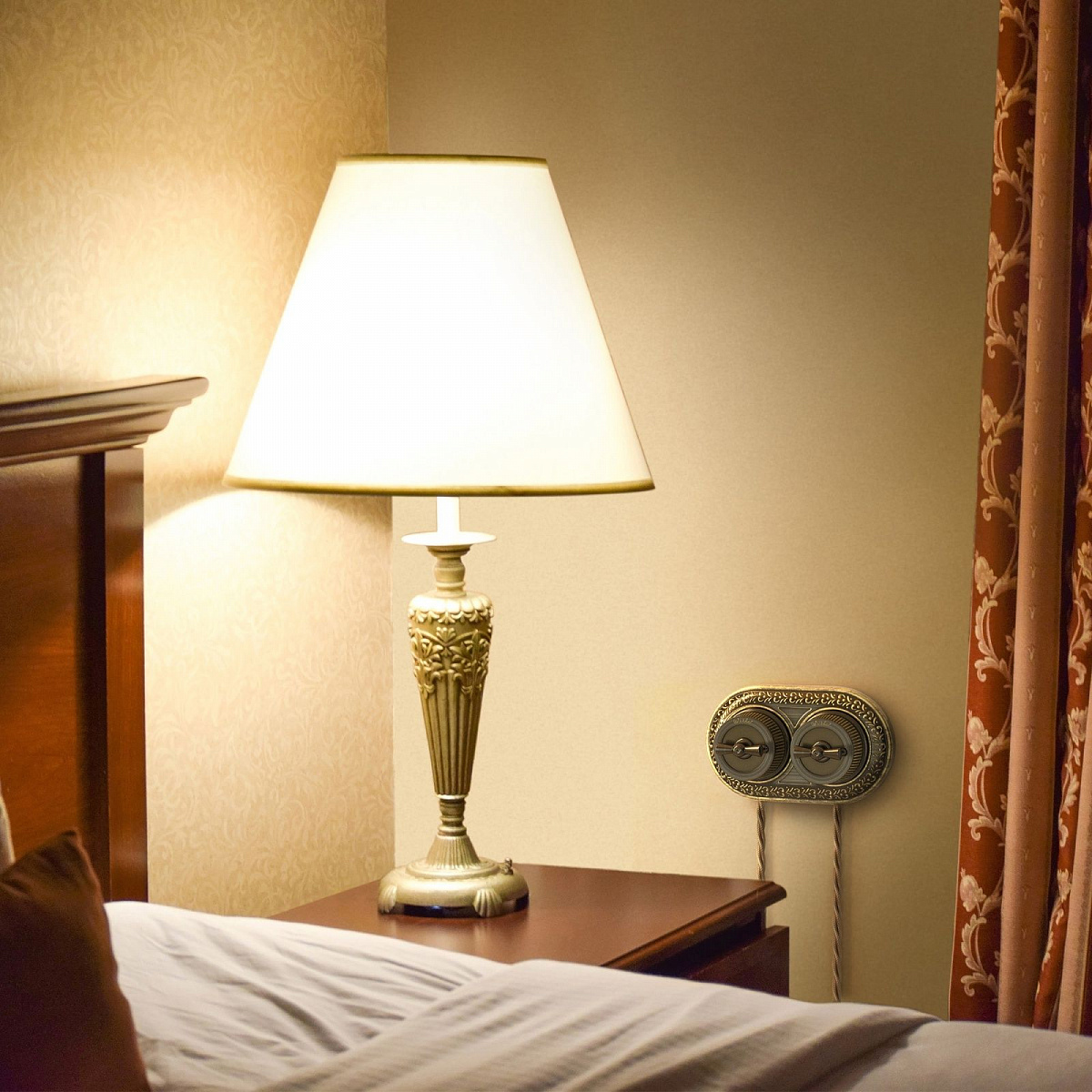 Выключатель на 4 положения двухклавишный матовый хром ретро WL19-01-05